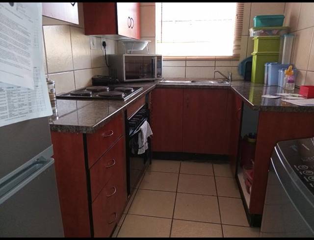 2 BEDROOM APARTMENT FOR SALE IN MOHLAKENG
